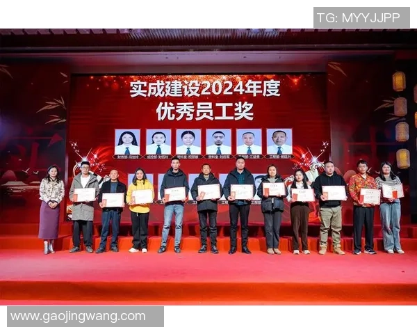 深圳足球俱乐部核心球星闪耀赛场引领球队再创辉煌征程